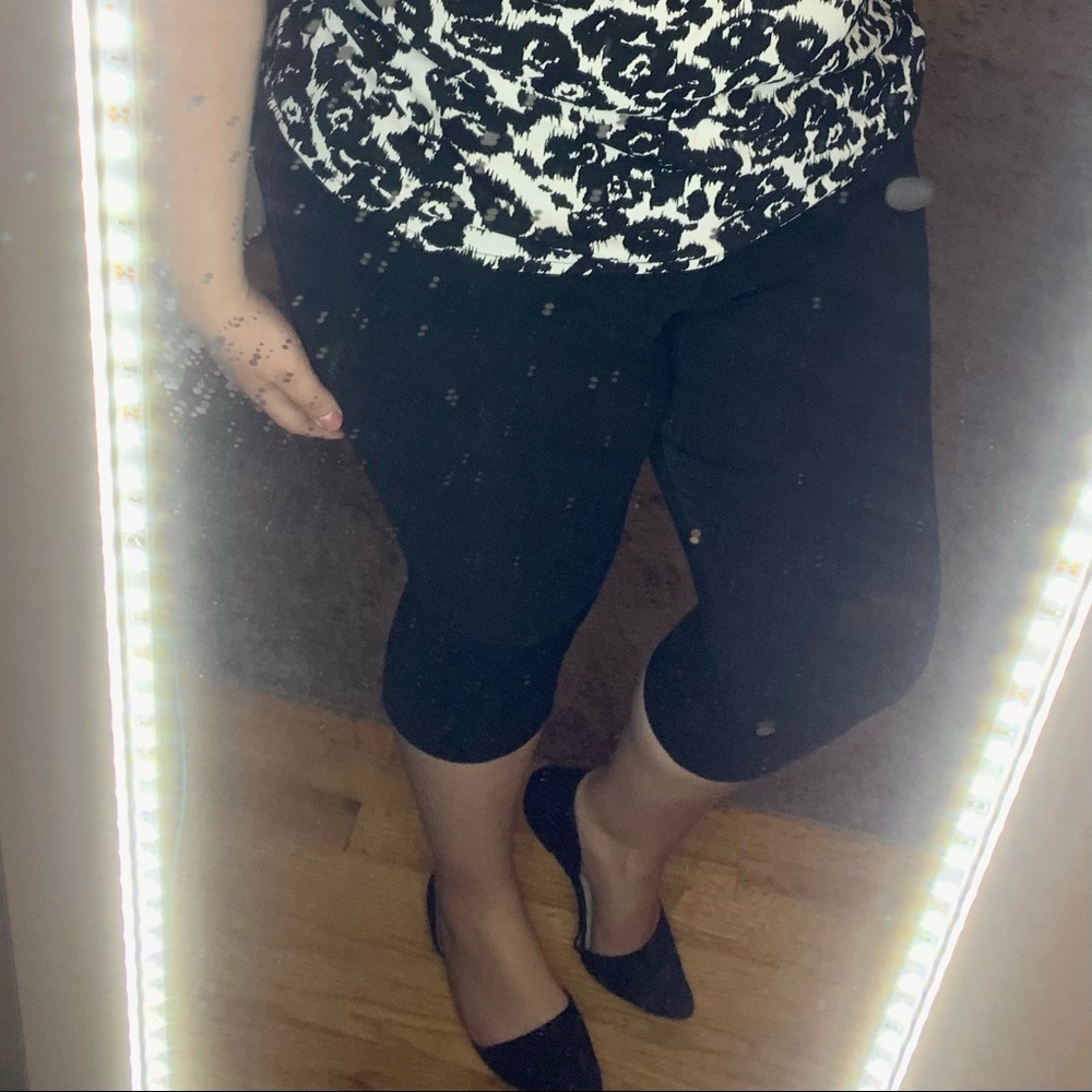 Black Jean capris